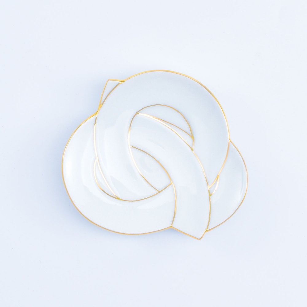 Engimono Plate, Three Ring Knot